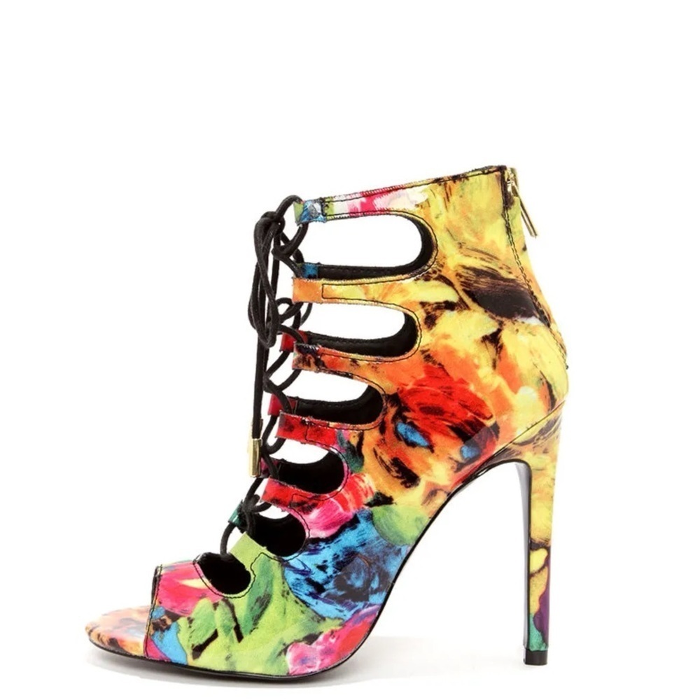 🆕 Steve Madden Cythiaa Floral Multi Lace-Up Peep Toe Booties size 6